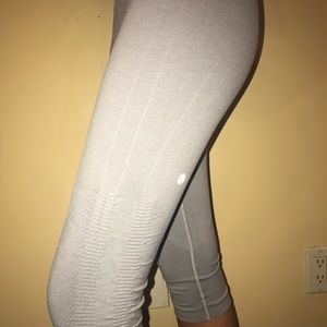 Lululemon cropped ruched leggings